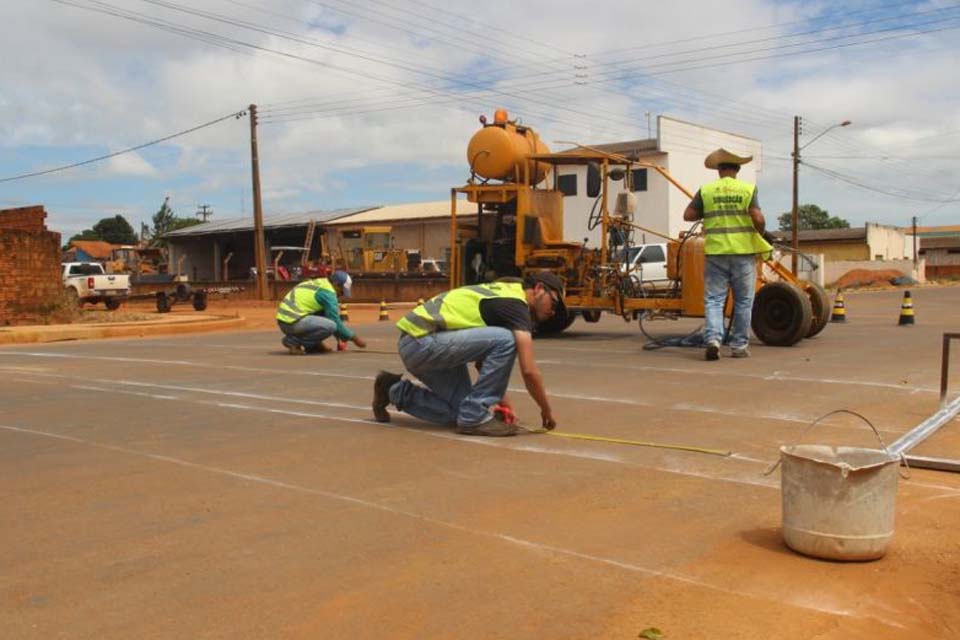 Sinalização das avenidas Rondônia e Rio Grande do Norte começa a ser executada e deve ser entregue em maio