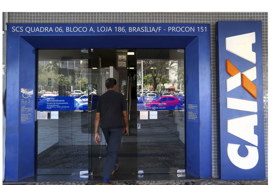 Caixa abrirá agências neste sábado para atender serviços essenciais