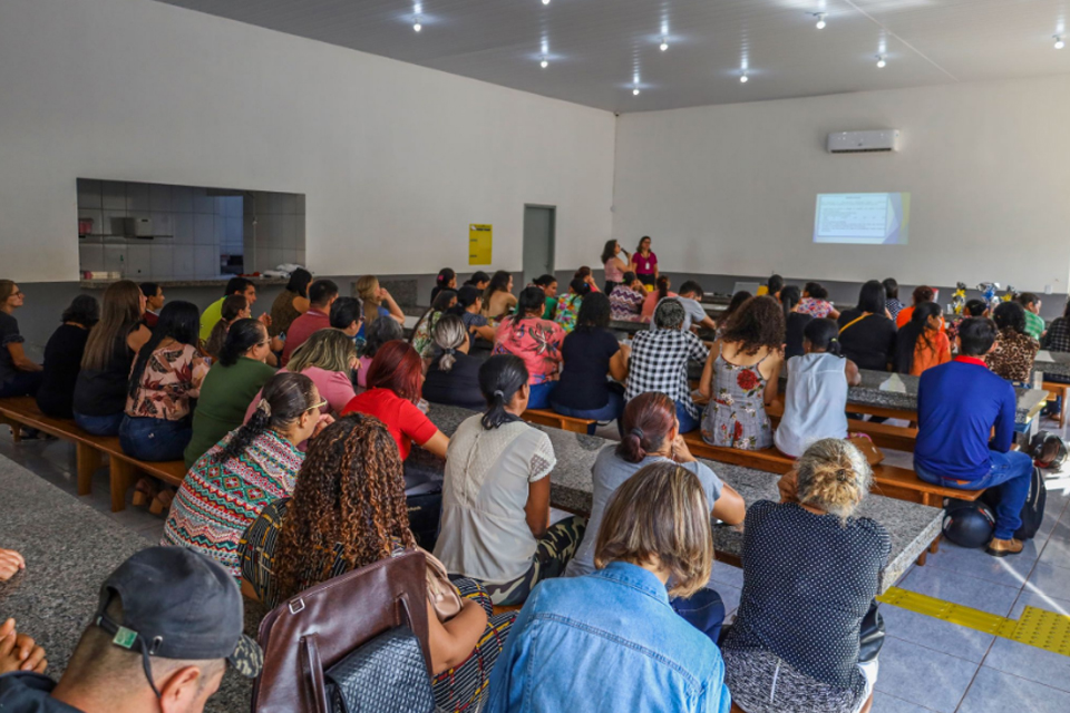 Secretaria Municipal de Educação realiza VII Formação para cozinheiras da alimentação escolar