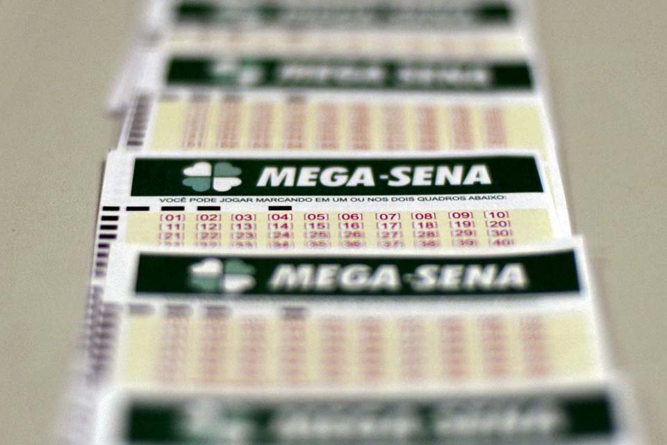 Mega-Sena pode pagar hoje prêmio de R$ 3 milhões