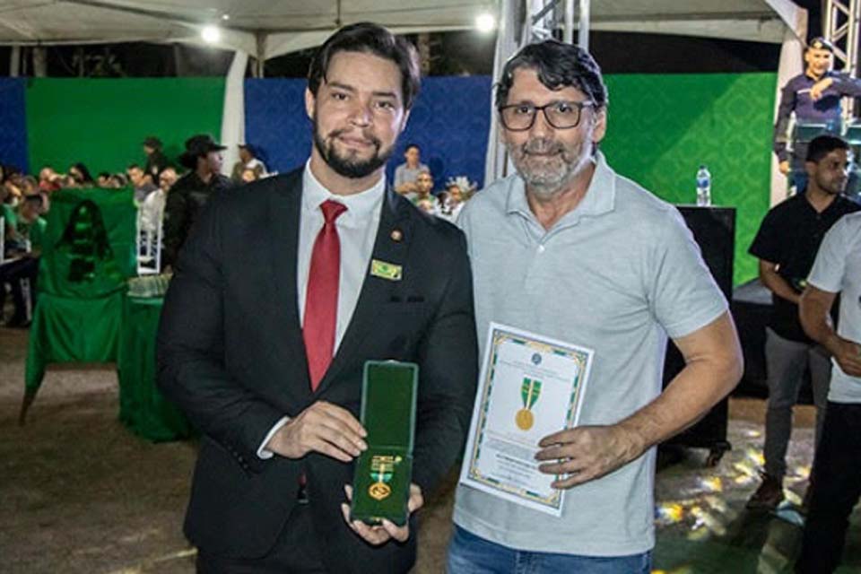 MPRO é homenageado pelo Batalhão de Polícia Ambiental em Candeias do Jamari