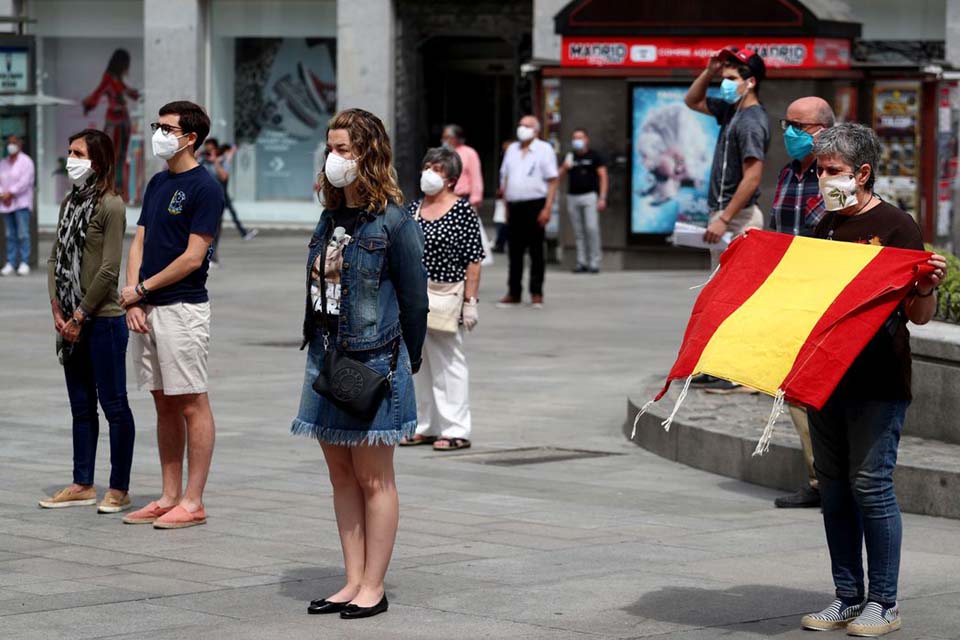 Uso generalizado de máscaras pode prevenir segunda onda de covid-19