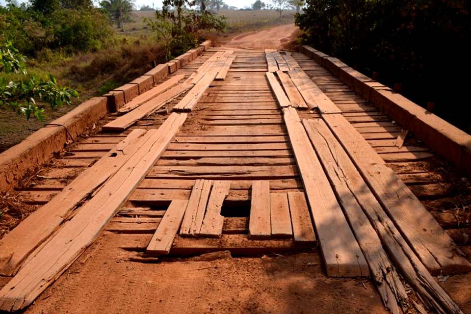 Ponte do rio Corgão é interditada para reforma na Rodovia 484