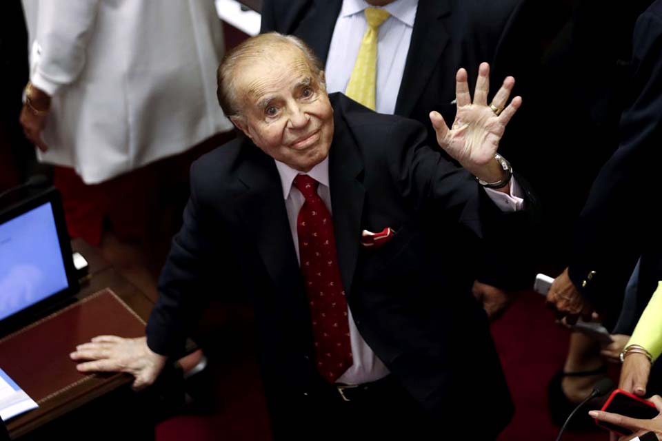 Ex-presidente da Argentina Carlos Menem morre aos 90 anos