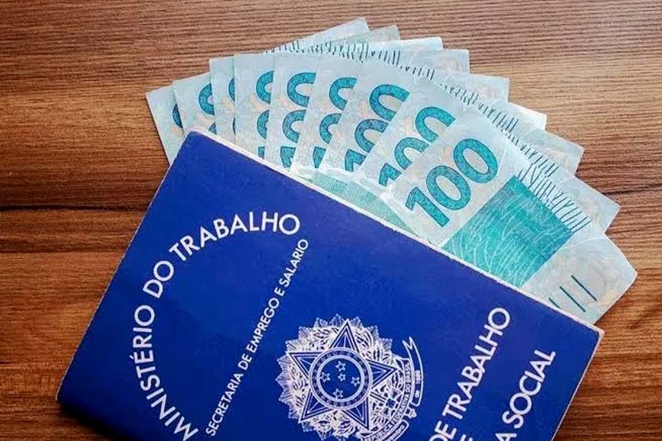 Salário mínimo para 2021 ficará em R$ 1.067