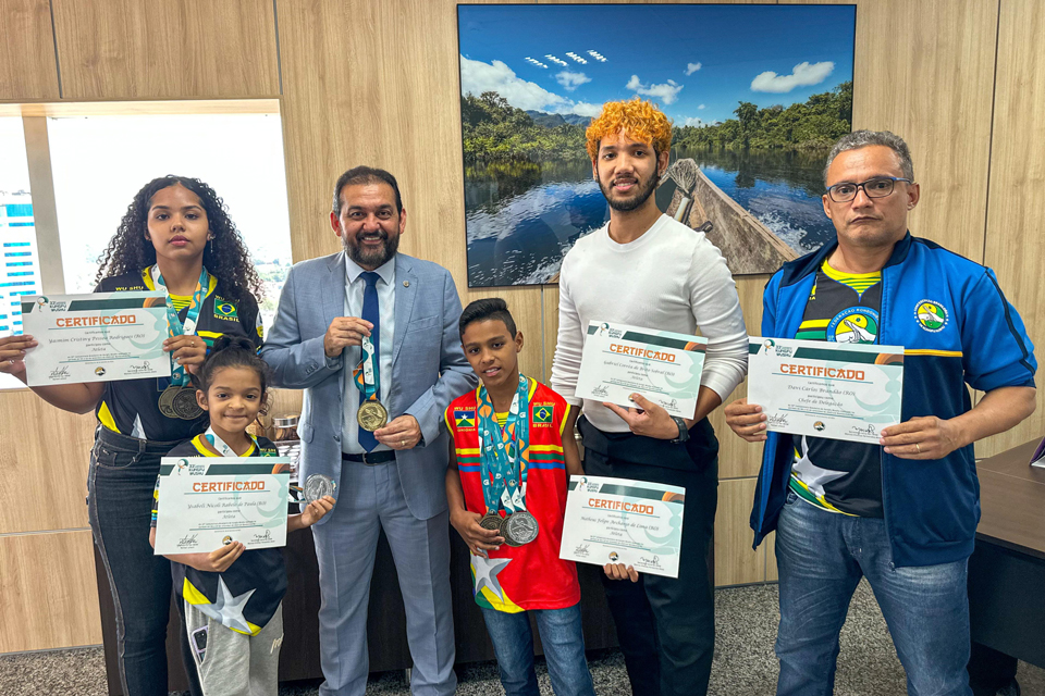 Deputado Laerte Gomes recebe membros da Delegação Rondoniense de Kung-fu Wushu