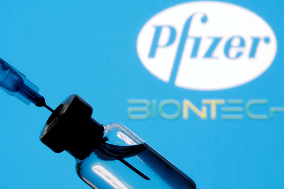 FDA autoriza conservação de vacina da Pfizer em temperatura mais alta