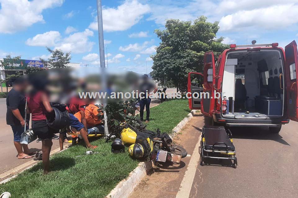 Mototaxista fica gravemente ferido ao ser colidido por moto na avenida JK 