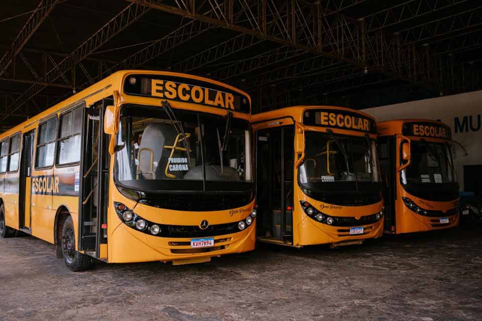 Ji-Paraná realiza vistoria em ônibus escolares para garantir a segurança dos estudantes