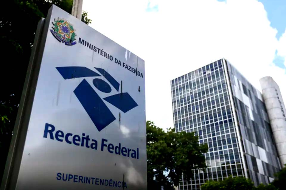 Arrecadação federal em outubro fecha com maior resultado em 30 anos