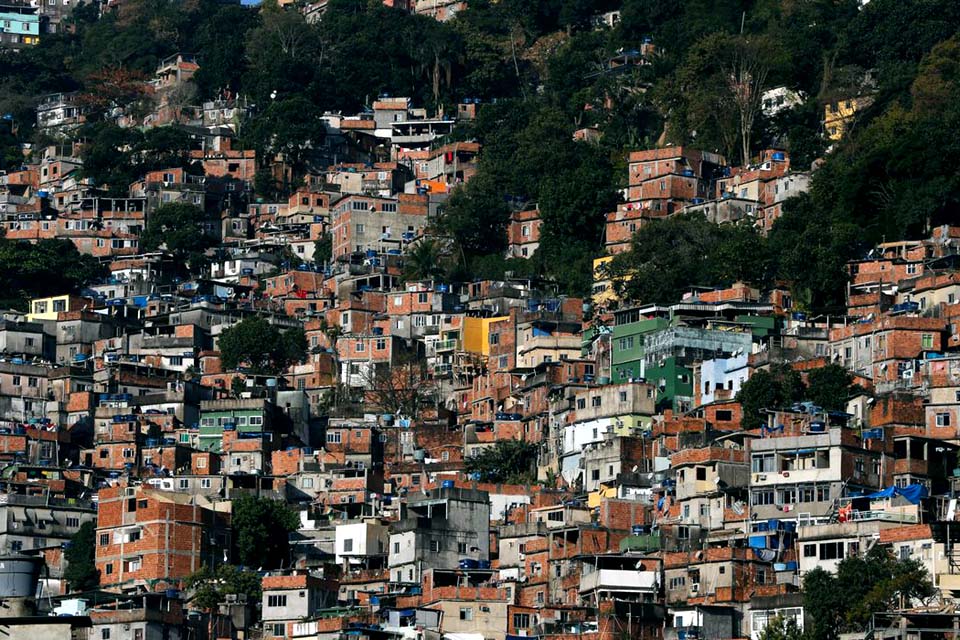 Covid-19: entidades escolhem projetos em favelas para receber verbas