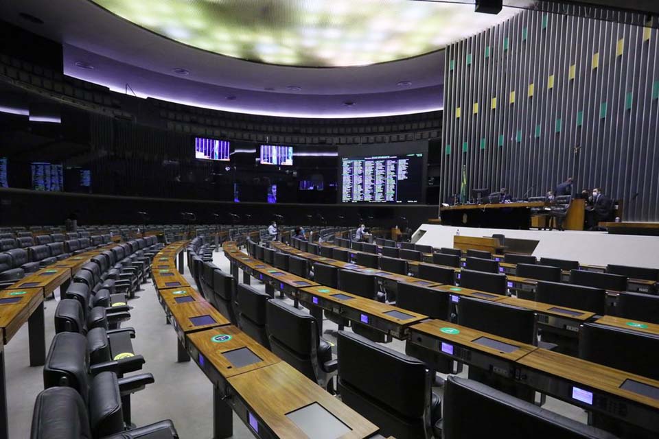 Câmara aprova PEC das candidaturas femininas