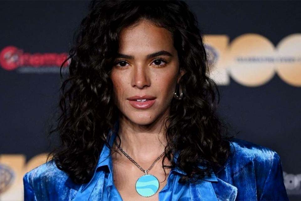 Solteira, Bruna Marquezine revela seus desejos para o ano de 2024