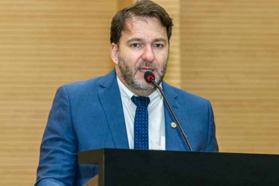 Deputado Alex Redano cobra sinalização na RO-257 em Ariquemes