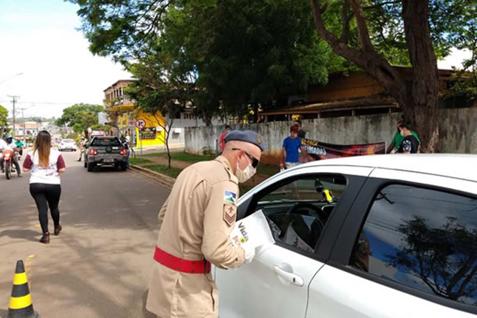 Corpo de Bombeiros, PM, Sedam e Semas realizam Pit Stop de conscientização sobre queimadas