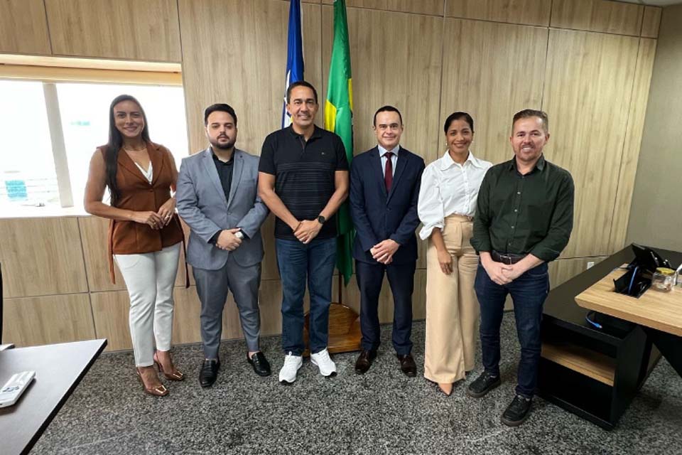 Deputado Eyder Brasil recebe advogados para discutir precariedade dos serviços da Energisa e direitos dos consumidores