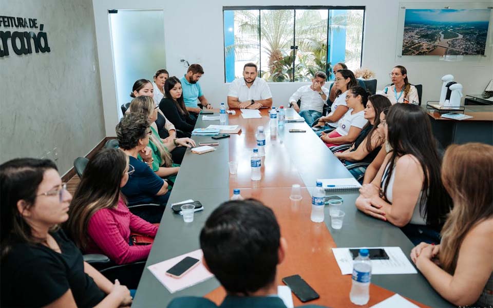 Mães atípicas apresentam propostas de inclusão em reunião com prefeito de Ji-Paraná