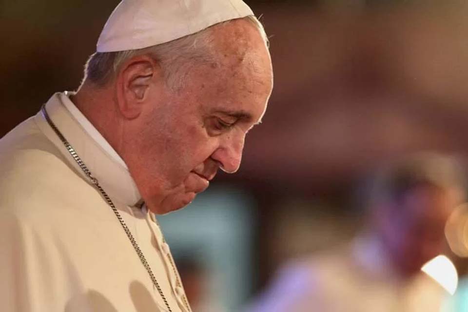 Ucrânia acusa papa Francisco de espalhar propaganda pró-Rússia