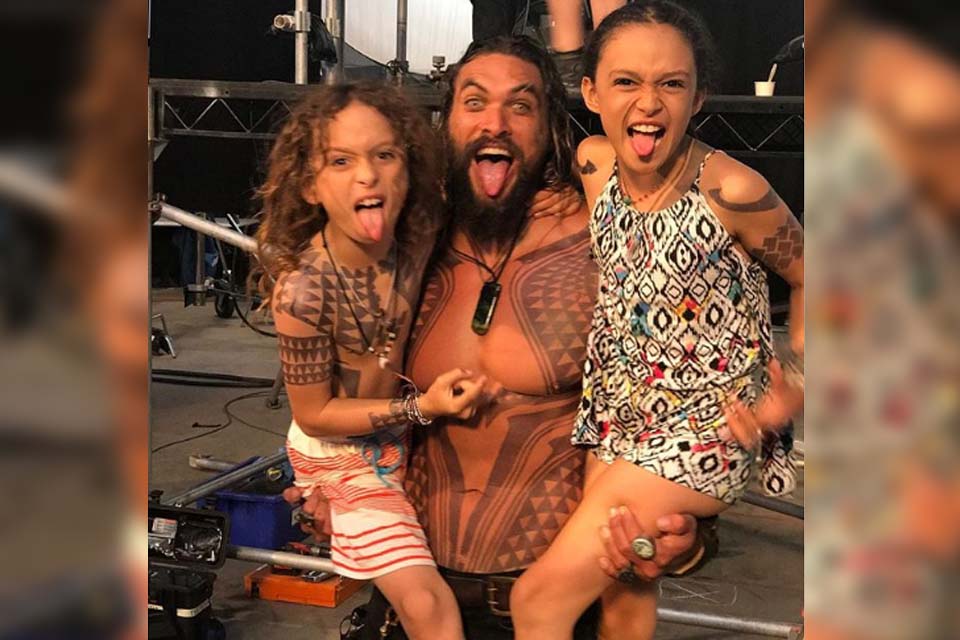 Jason Momoa mudou completamente sua vida pelos filhos e hoje ele é um 