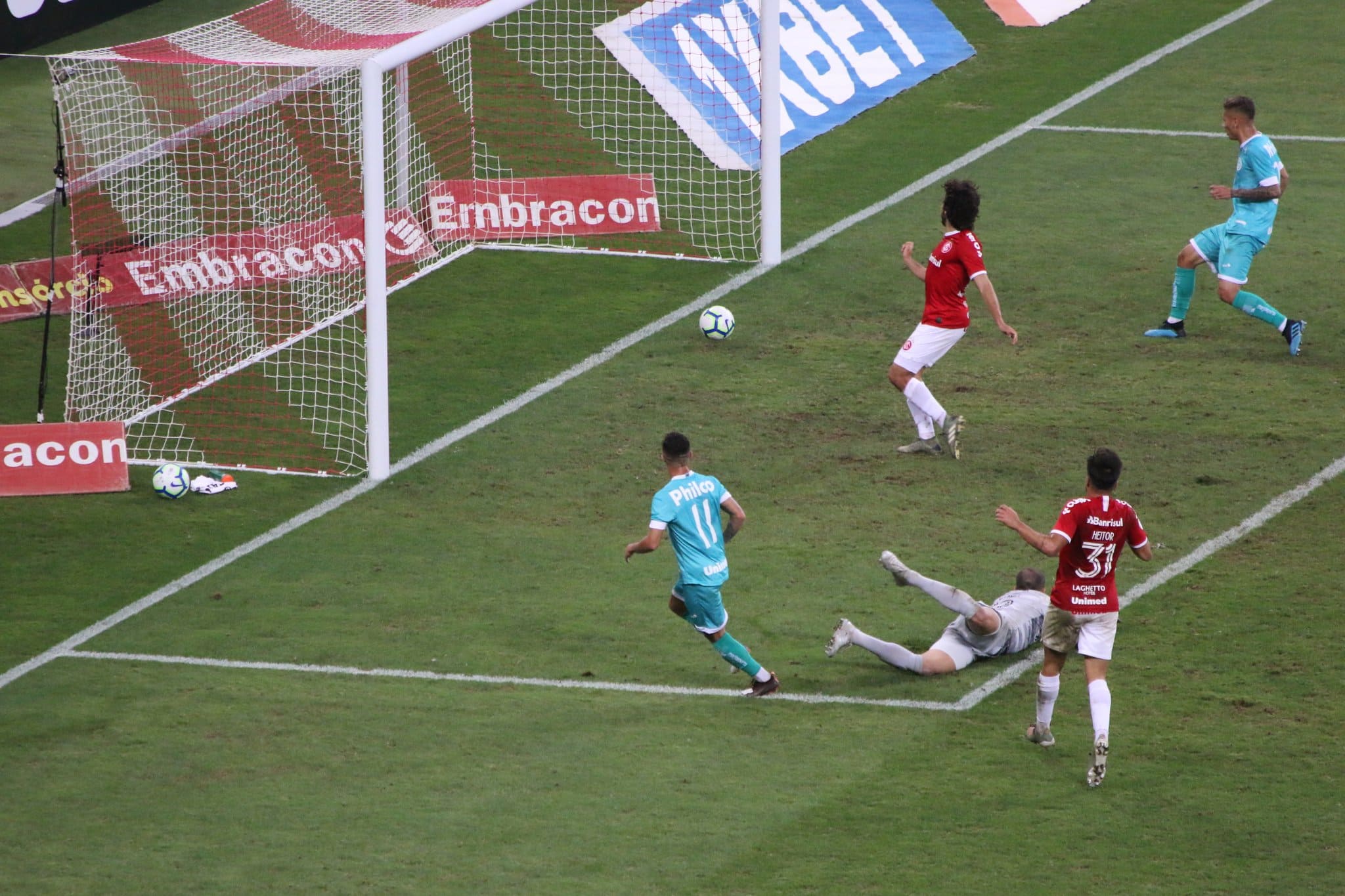 Vídeo - Internacional 1 x 2 Goiás; Gols e Melhores Momentos