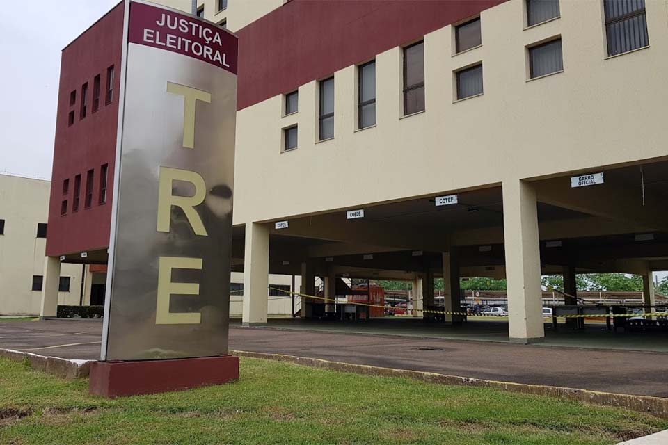 TRE de Rondônia julga como não prestadas contas de quatro partidos