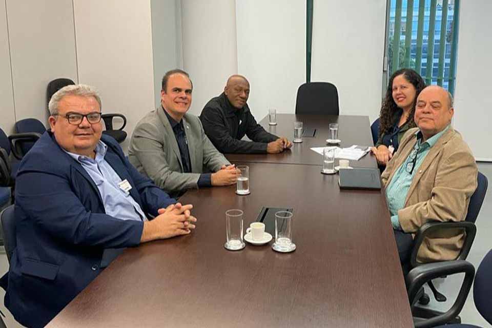 Deputado Alan Queiroz realiza tratativas em Brasília para a implantação do curso de Medicina nos municípios de Ariquemes e Guajará-Mirim.