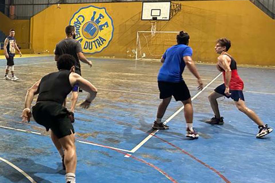 Prefeitura de Porto Velho oferece atividades esportivas e resgate de brincadeiras antigas através do projeto Rua de Lazer