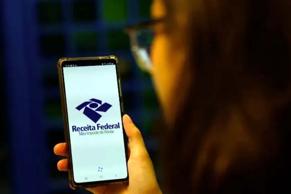 Receita abre na sexta consulta a segundo lote de restituição do IR