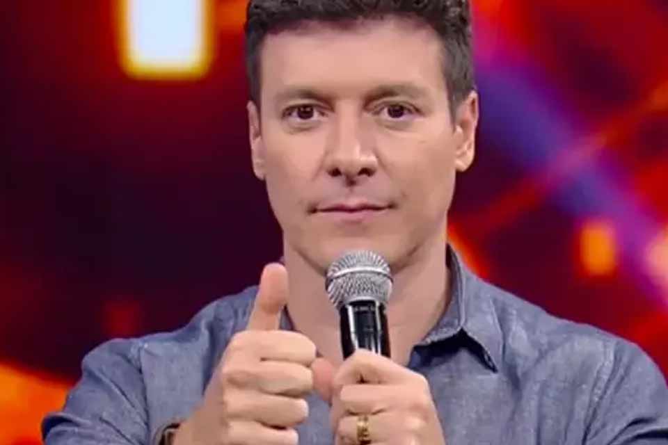 Rodrigo Faro se emociona em seu último programa na Record: “Muitos sonhos realizados”