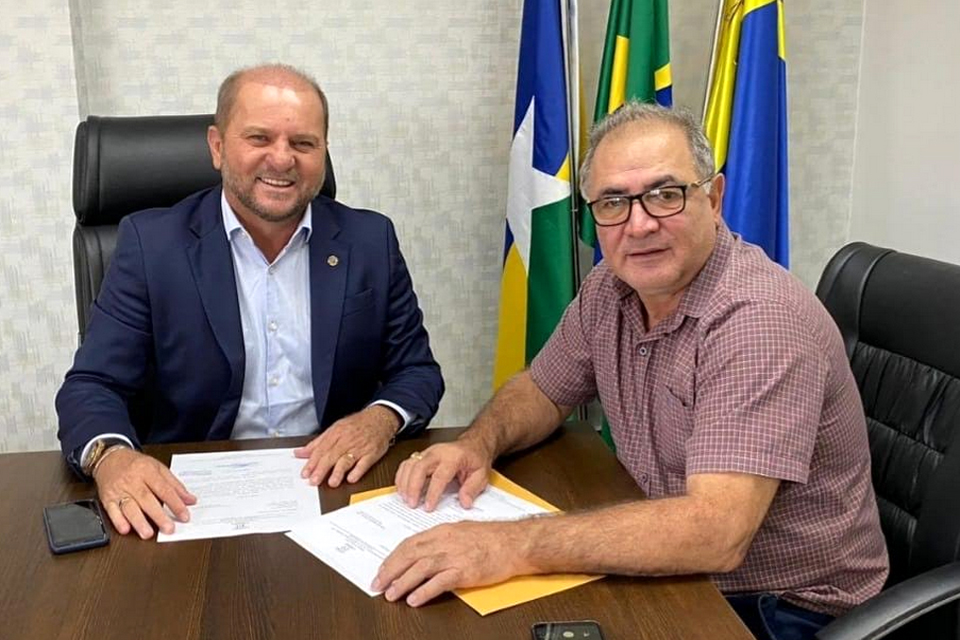 Deputado Cirone Deiró anuncia mais recursos para Nova Brasilândia