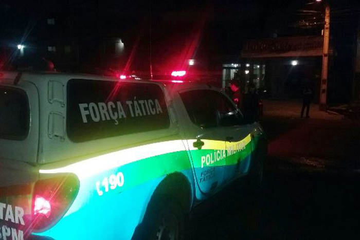 Arma de bandido falhar três vezes em tentativa de homicídio na zona leste