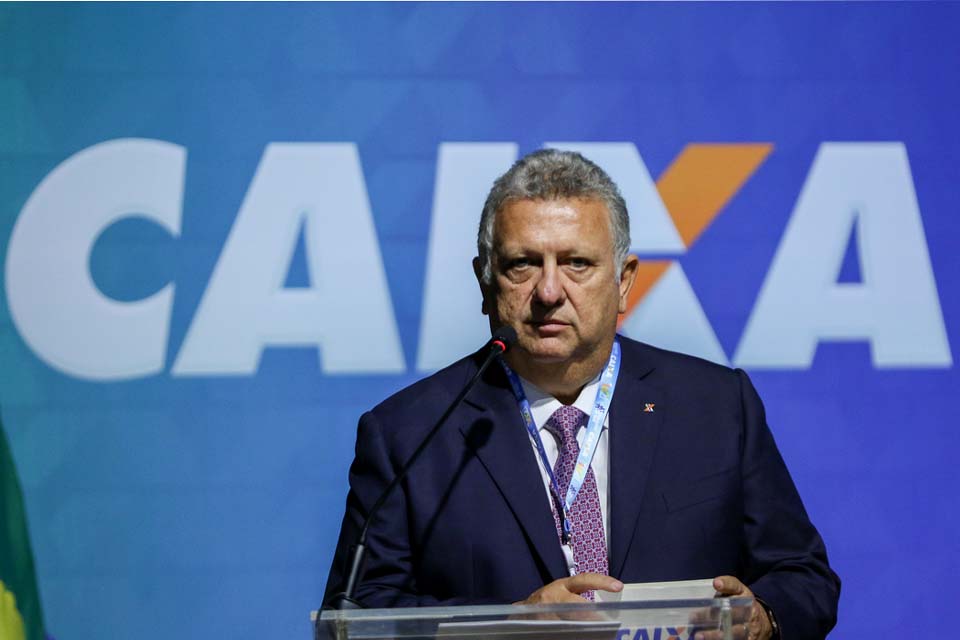 Vieira assume Caixa com promessa de induzir crescimento econômico