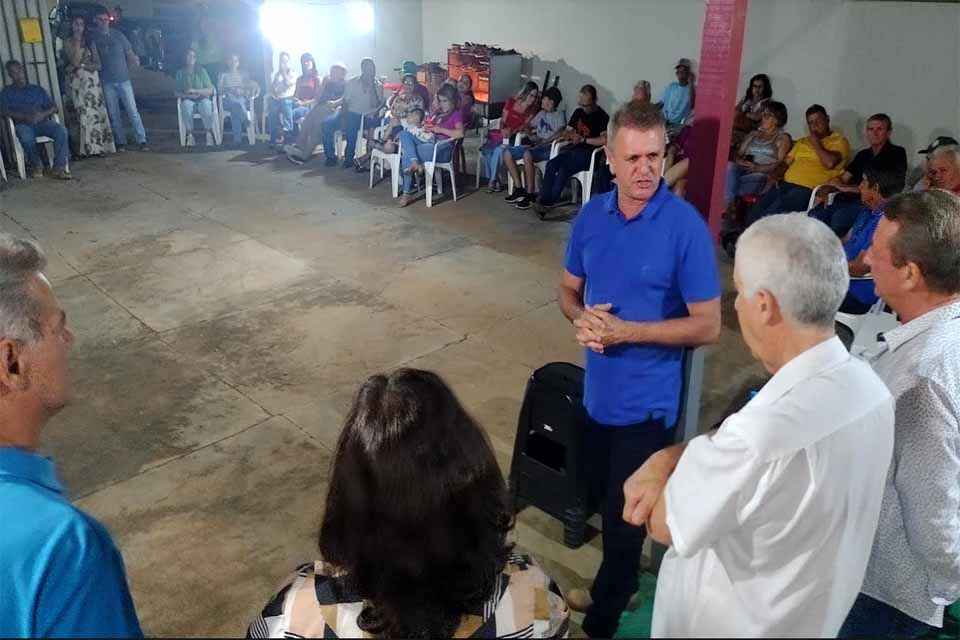 Deputado Luizinho Goebel visita associações rurais e ouve anseios de moradores da zona rural em Cerejeiras