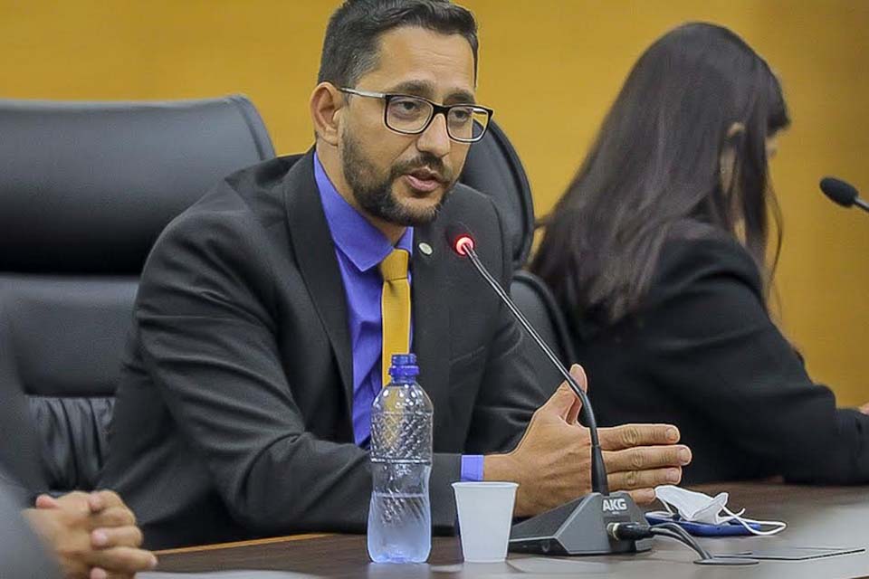 Deputado Anderson alertou sobre a falta de segurança e as péssimas condições do presídio de Ariquemes que registrou fuga