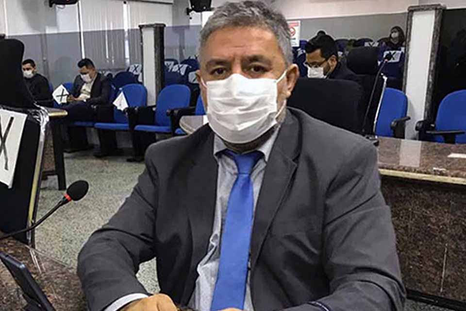 Vereador Fogaça vê acerto do governo na contratação de médicos formados no exterior