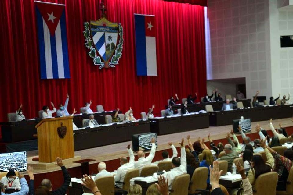 Parlamento cubano convoca sessão para eleger presidente da República