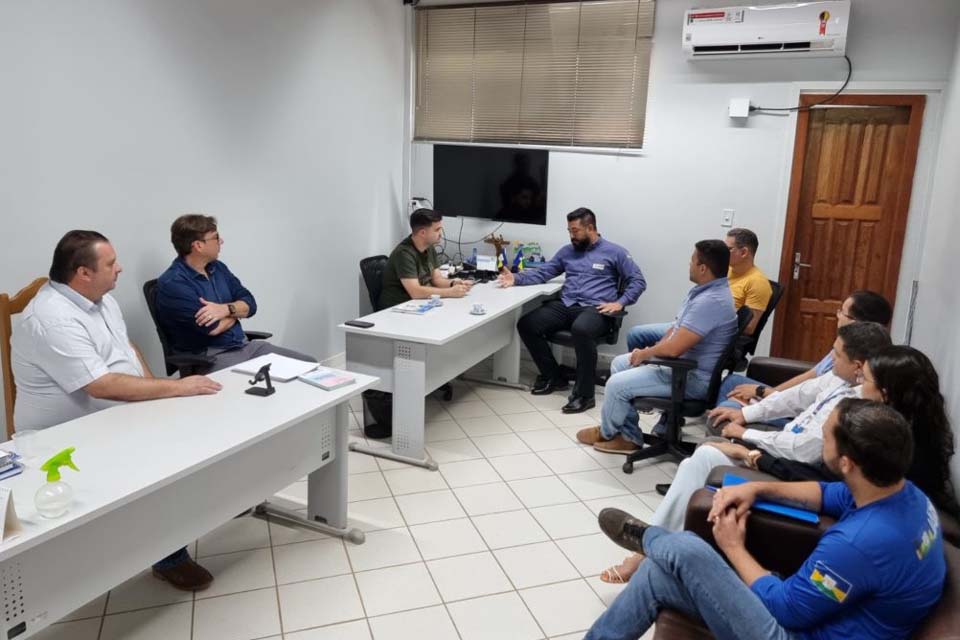 Durante reunião Prefeitura e Detran discutem melhorias para o trânsito em Jaru