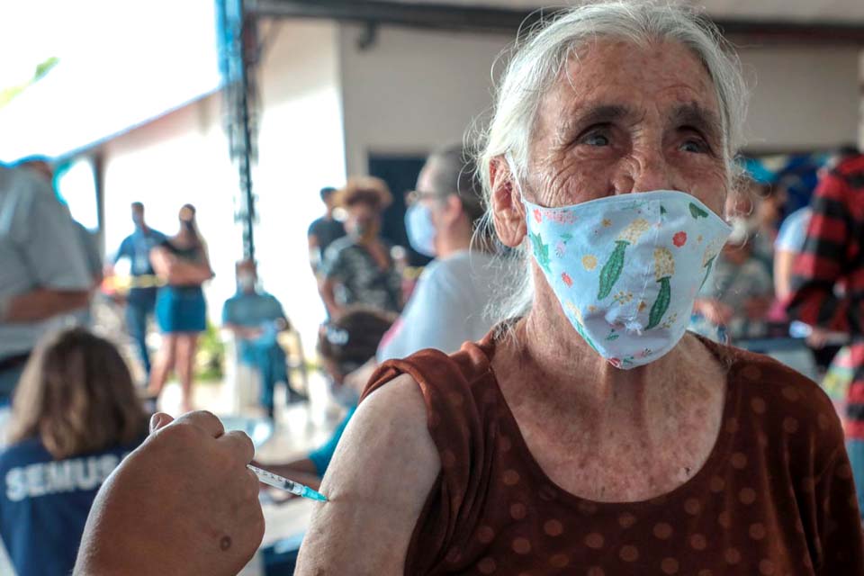 Agendamento para vacinação da primeira dose em idosos a partir de 75 anos é aberto pela Prefeitura de Porto Velho