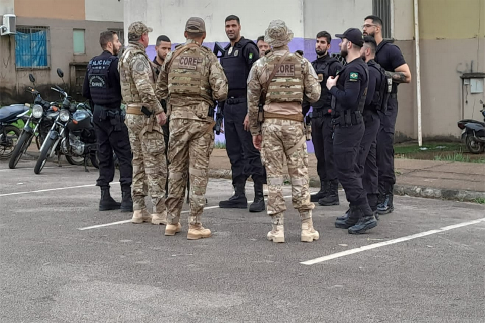 Polícia Federal e Polícia Civil realizam operação no Orgulho do Madeira