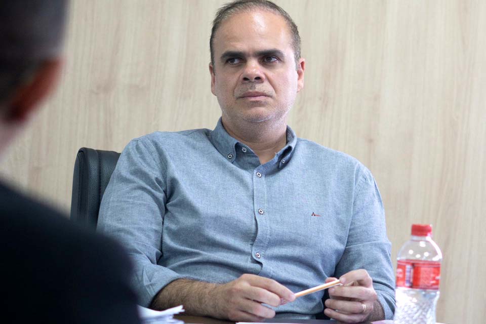 Deputado Alan Queiroz indica a pavimentação asfáltica no distrito de Rio Branco em Campo Novo