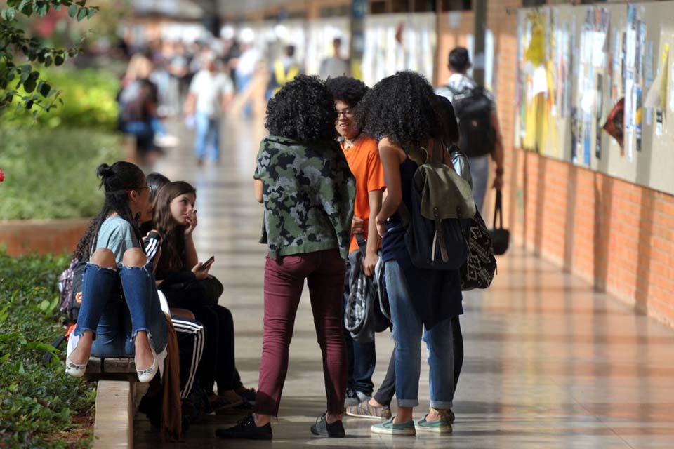 Capes abre 66 mil bolsas para licenciatura e formação de professores