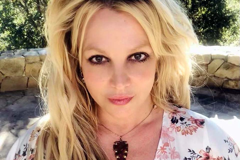 Britney Spears faz desabafo nas redes sociais: Estou com medo de pessoas e da indústria, eles realmente me machucaram