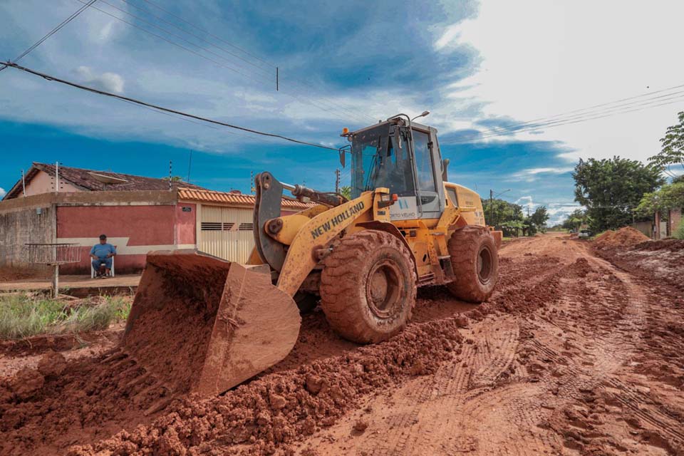 Drenagem avança em quatro bairros de Porto Velho