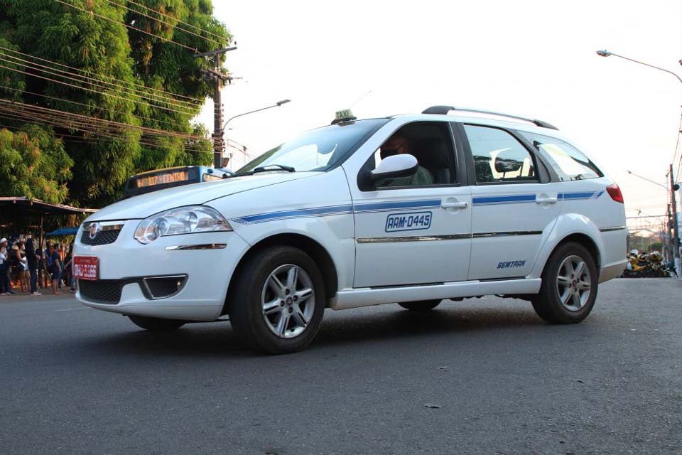 Prefeitura convoca taxistas com concessão nos distritos para regularização; quem não comparecer terá a concessão cancelada