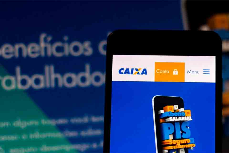 Caixa libera abono salarial para trabalhadores nascidos em agosto