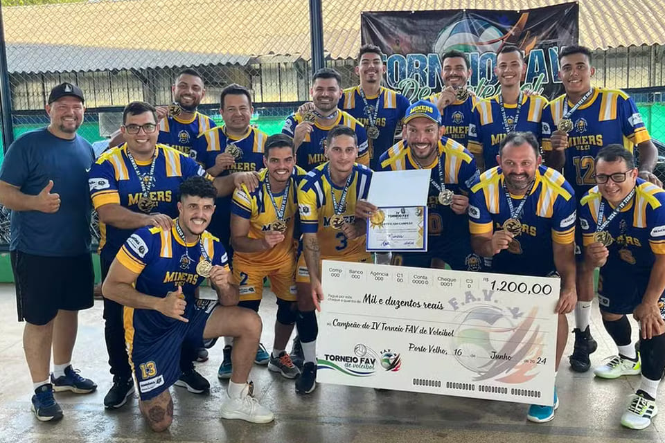 Miners é campeão da 4ª edição do Torneio FAV de vôlei masculino em Porto Velho