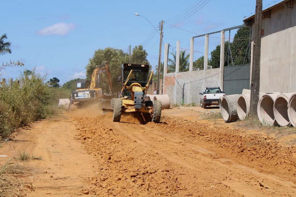 Prefeitura inicia obras de drenagem para pavimentação asfáltica do Polo Moveleiro