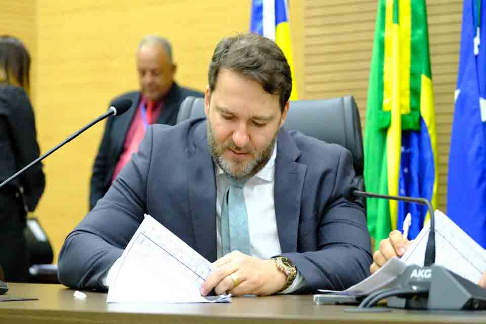 Deputado Alex Redano indica asfaltamento de cabeceiras de pontes na RO-257