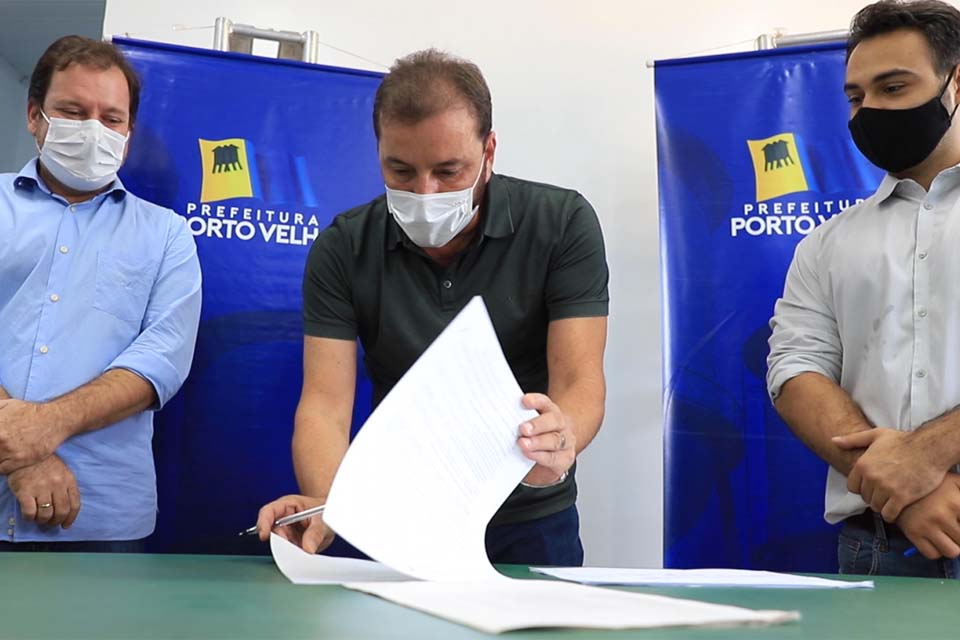 Contrato para a recuperação de 3 mil quilômetros de estradas vicinais é assinado em Porto Velho