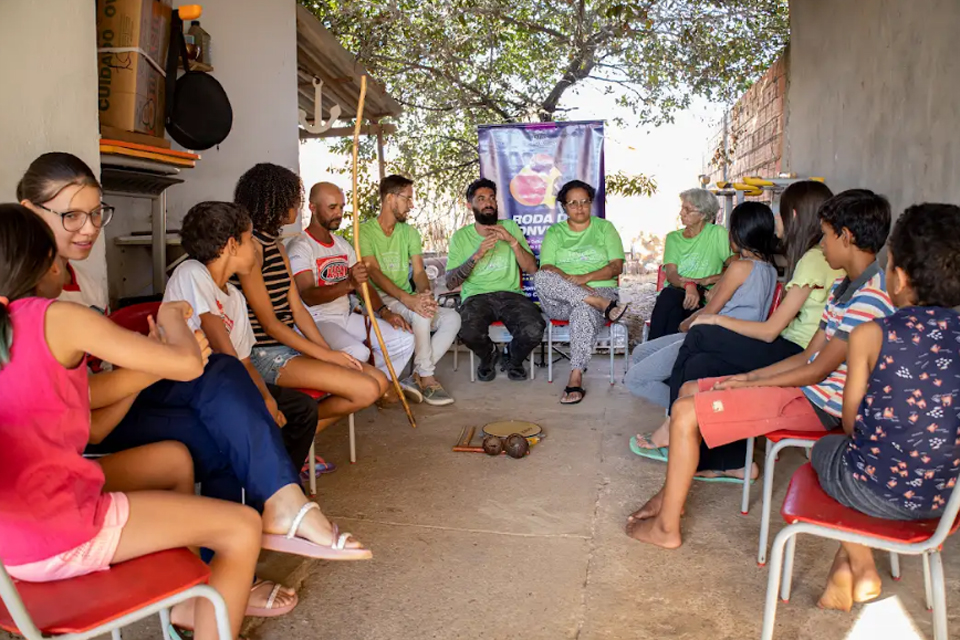 Roda de conversa com alunos de projeto capoeira celebra 20 anos da Cultura Viva em Vilhena